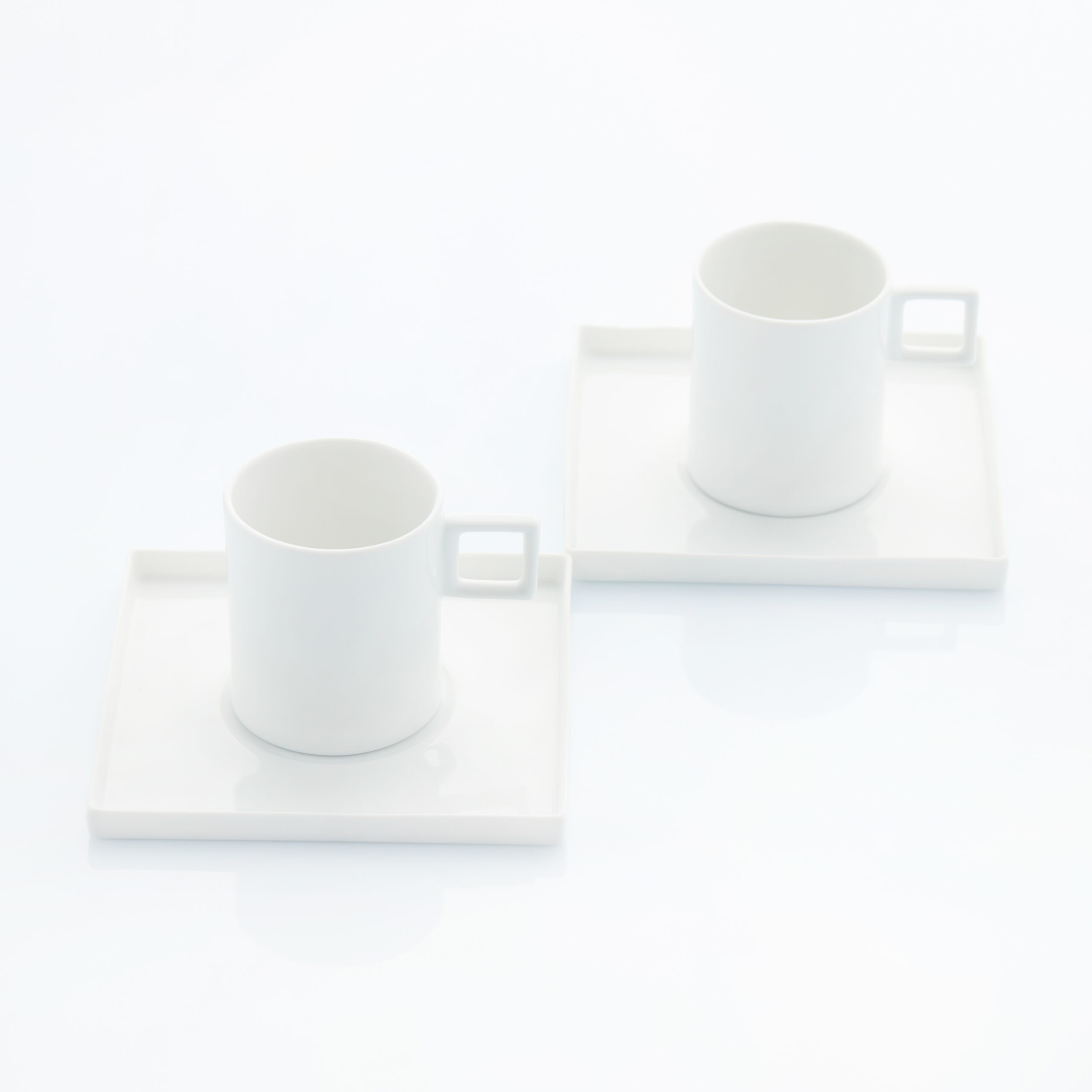 STILL cup coffee + saucer