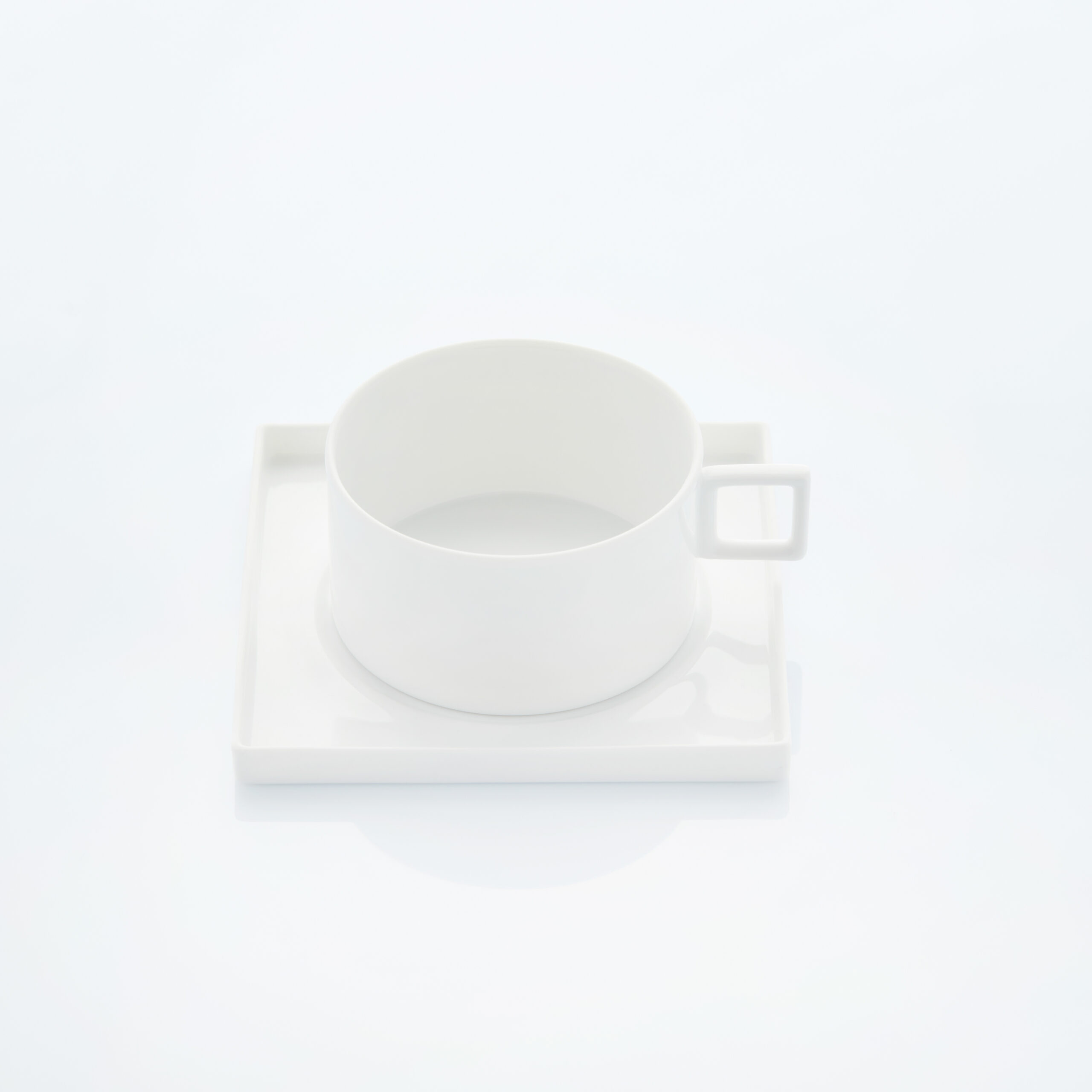 STILL cup tea + saucer