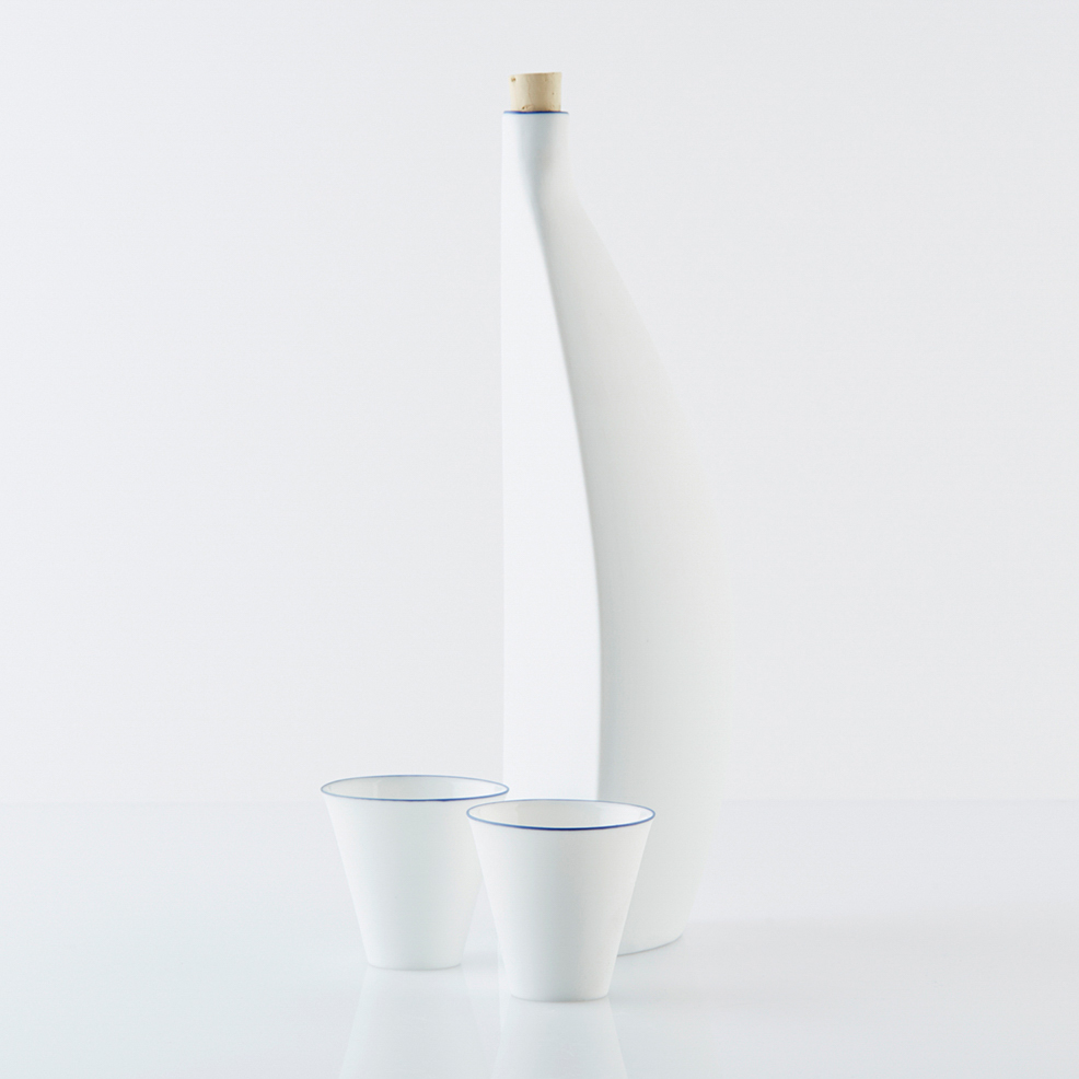CONICAL beaker + water carafe (empty)